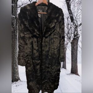 Luxurious & Elegant Black Faux Fur Coat